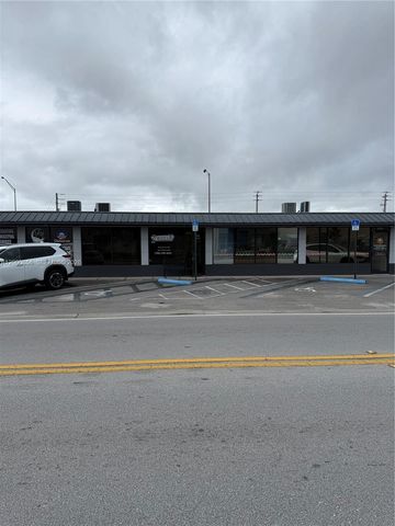8511 NW South River Dr, Medley, FL 33166