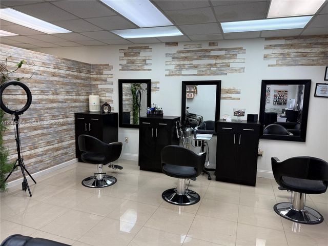8511 NW South River Dr, Medley, FL 33166