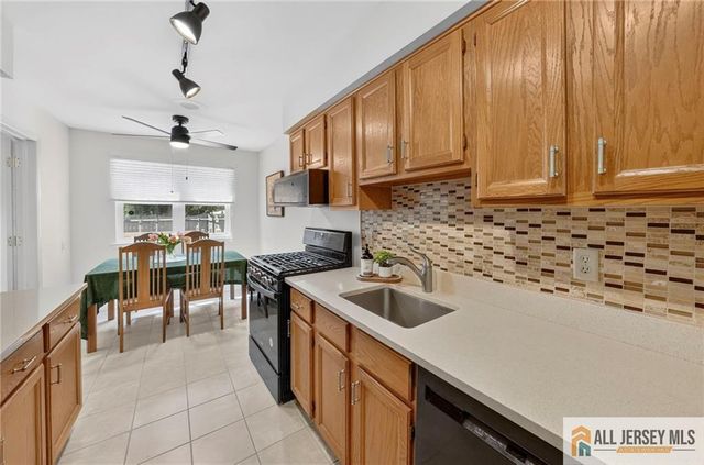 18 Estate Road, Hillsborough, NJ 08844