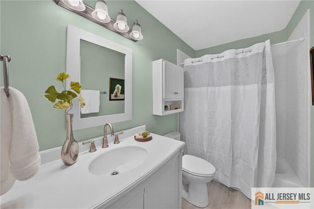 18 Estate Road, Hillsborough, NJ 08844