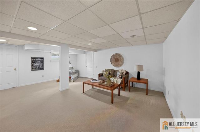 18 Estate Road, Hillsborough, NJ 08844