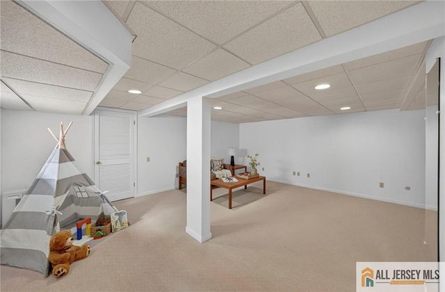 18 Estate Road, Hillsborough, NJ 08844