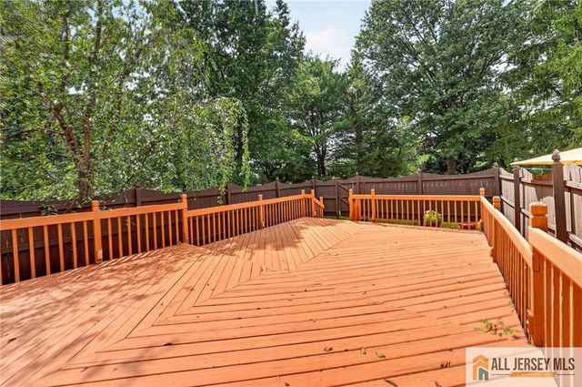 18 Estate Road, Hillsborough, NJ 08844