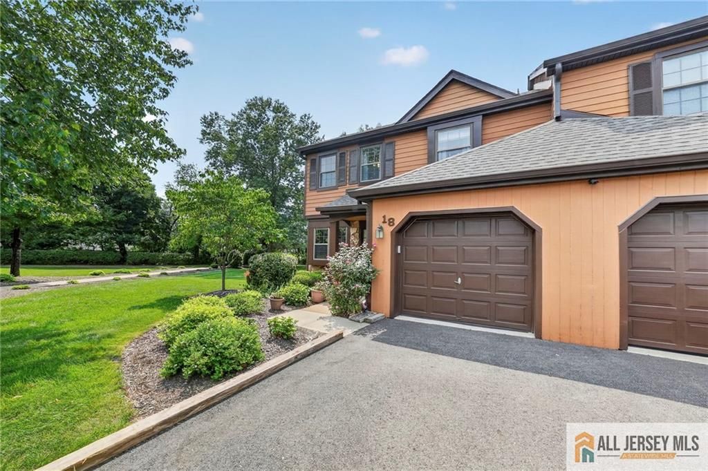 18 Estate Road, Hillsborough, NJ 08844