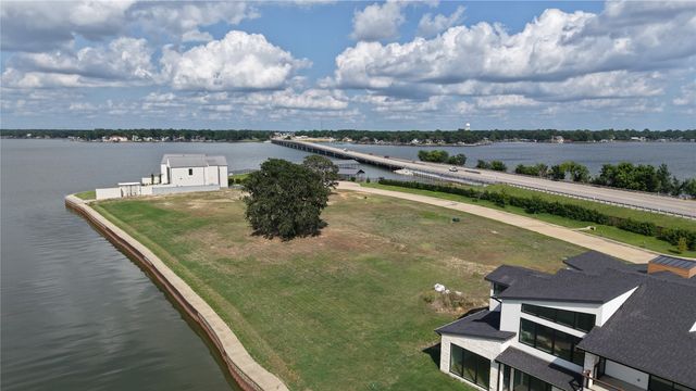 108 Mary Court, Gun Barrel City, TX 75156