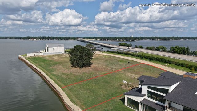 108 Mary Court, Gun Barrel City, TX 75156