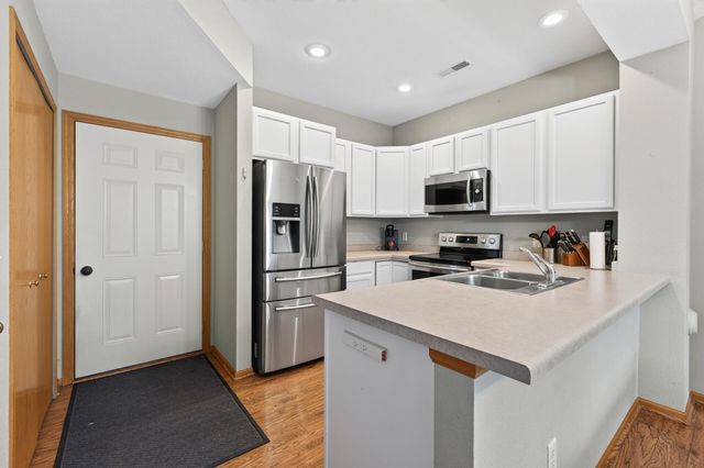 6464 64th Street NE, Albertville, MN 55301