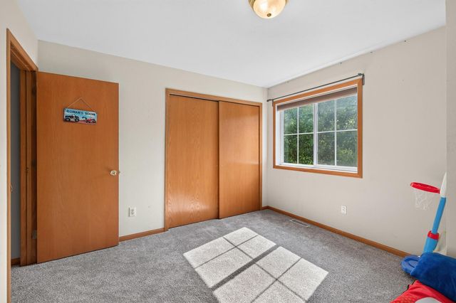 6464 64th Street NE, Albertville, MN 55301