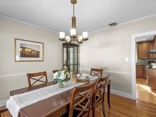 55 Bellingham Rd, Brookline, MA 02467