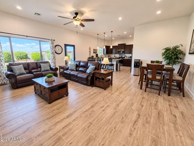 20324 W MELANIE Drive, Wittmann, AZ 85361