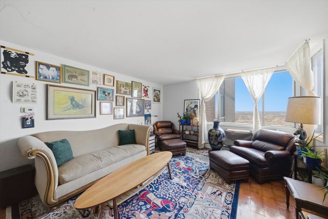 6325 N Sheridan Road 1808, Chicago, IL 60660