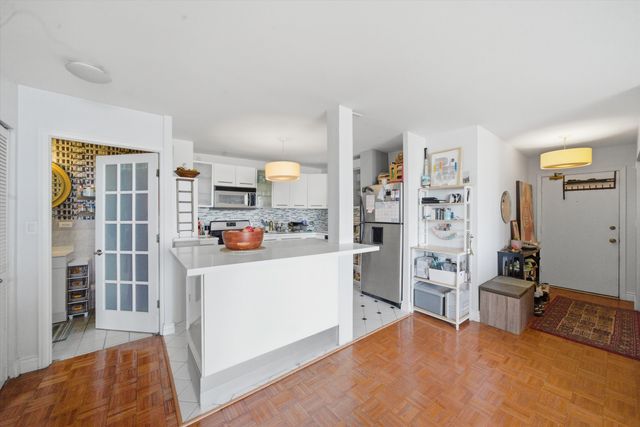 6325 N Sheridan Road 1808, Chicago, IL 60660