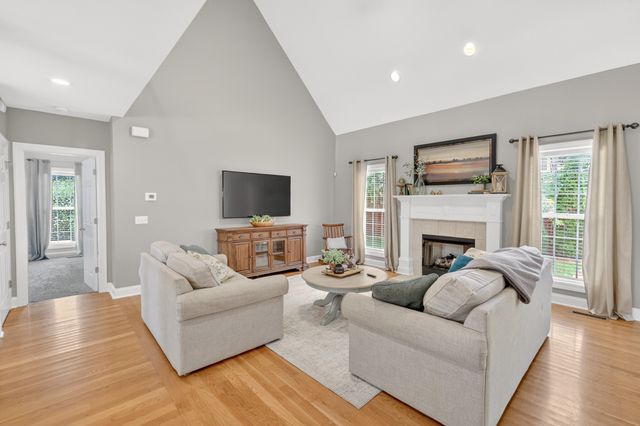 1205 Paramount Dr, Rockvale, TN 37153