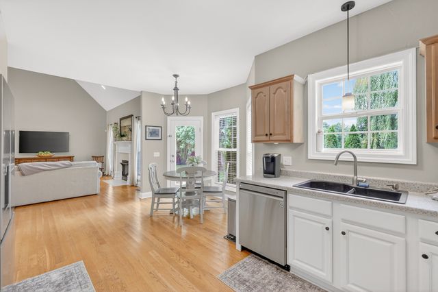 1205 Paramount Dr, Rockvale, TN 37153