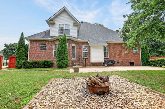 1205 Paramount Dr, Rockvale, TN 37153