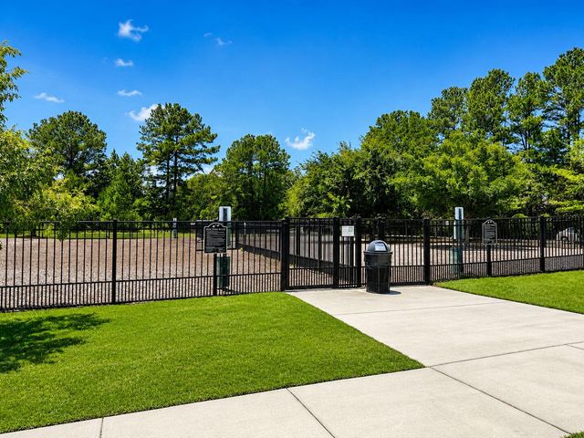 237 Oglethorpe Circle, Moncks Corner, SC 29461