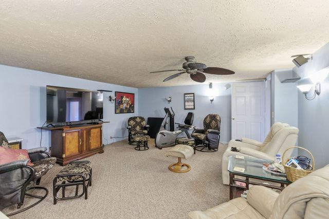 328 Moonwater Ct, Hermitage, TN 37076