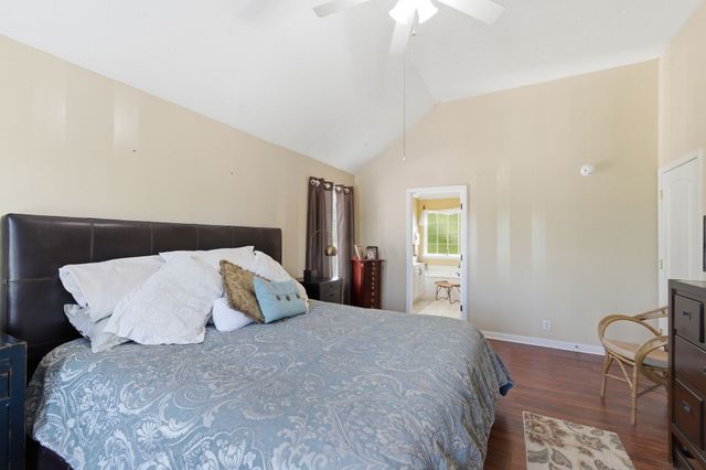 328 Moonwater Ct, Hermitage, TN 37076