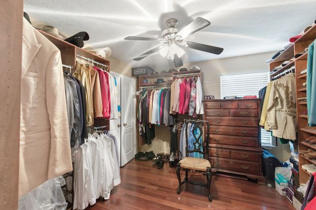 328 Moonwater Ct, Hermitage, TN 37076