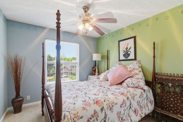 328 Moonwater Ct, Hermitage, TN 37076