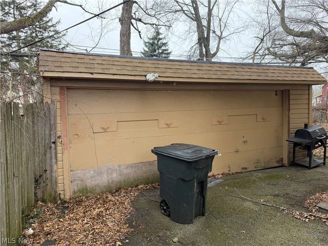 14520 Dover Avenue, East Cleveland, OH 44112