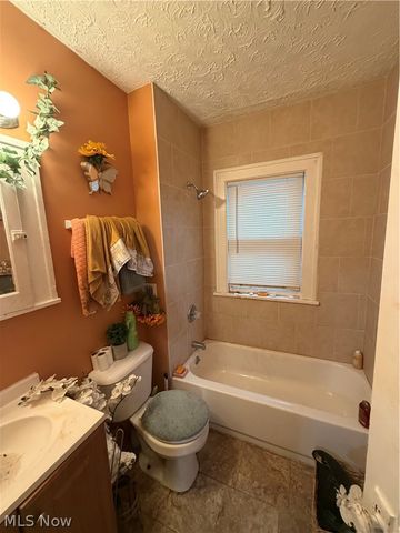 14520 Dover Avenue, East Cleveland, OH 44112