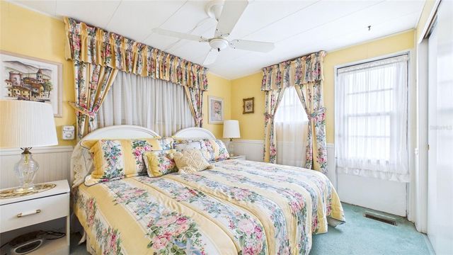 7901 40TH AVENUE N 74, St Petersburg, FL 33709