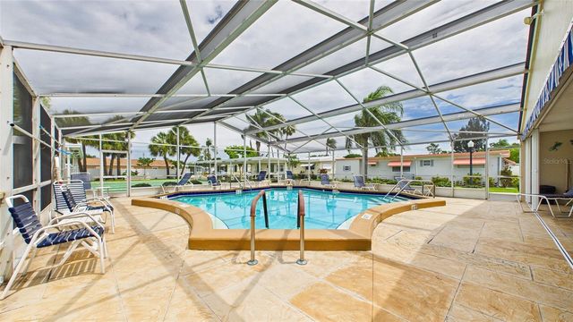 7901 40TH AVENUE N 74, St Petersburg, FL 33709