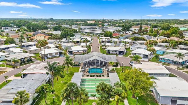 7901 40TH AVENUE N 74, St Petersburg, FL 33709