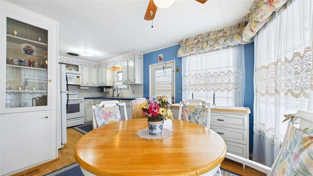 7901 40TH AVENUE N 74, St Petersburg, FL 33709
