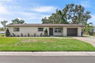 11764 PINEDALE AVENUE, Seminole, FL 33772
