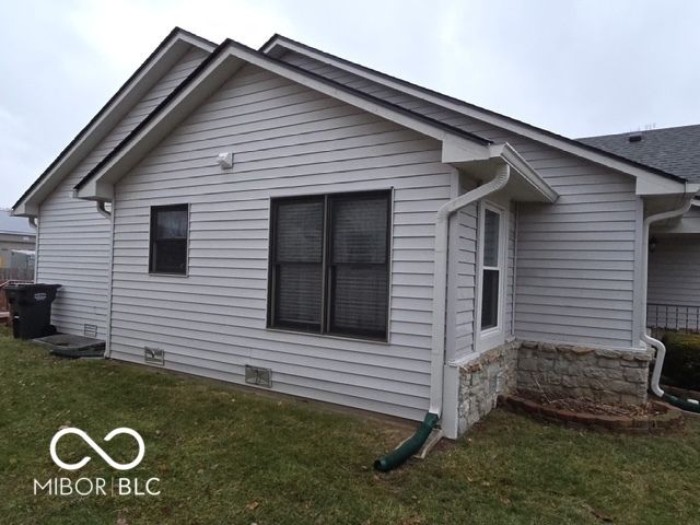 1043 Mikes Way, Greenwood, IN 46143