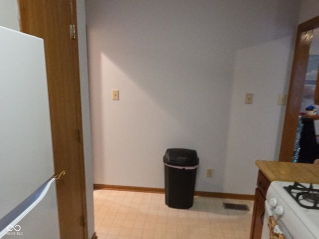 1043 Mikes Way, Greenwood, IN 46143