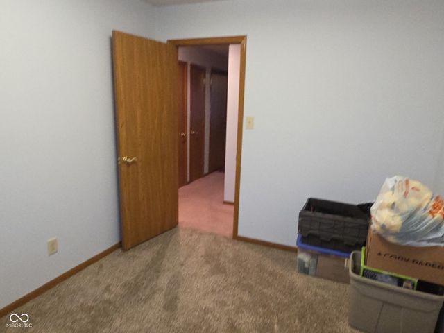 1043 Mikes Way, Greenwood, IN 46143