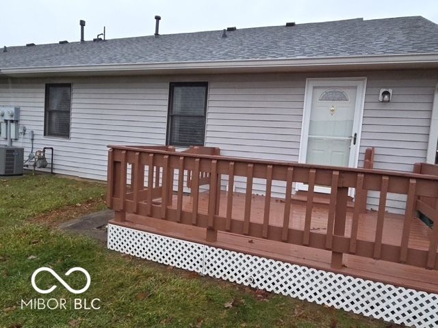 1043 Mikes Way, Greenwood, IN 46143