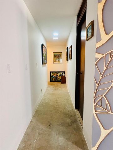 1305 MAGDALENA AVENUE AVENUE Penthouse, San Juan, PR 00907