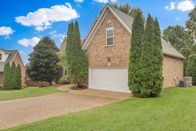 1719 Dryden Dr, Spring Hill, TN 37174