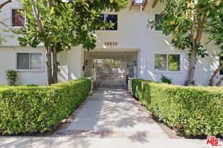 18619 COLLINS Street F19, Tarzana, CA 91356