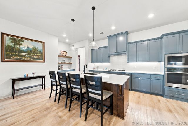 7112 E Queens Street, Broken Arrow, OK 74014