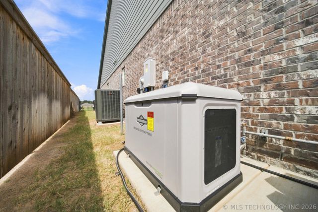 7112 E Queens Street, Broken Arrow, OK 74014