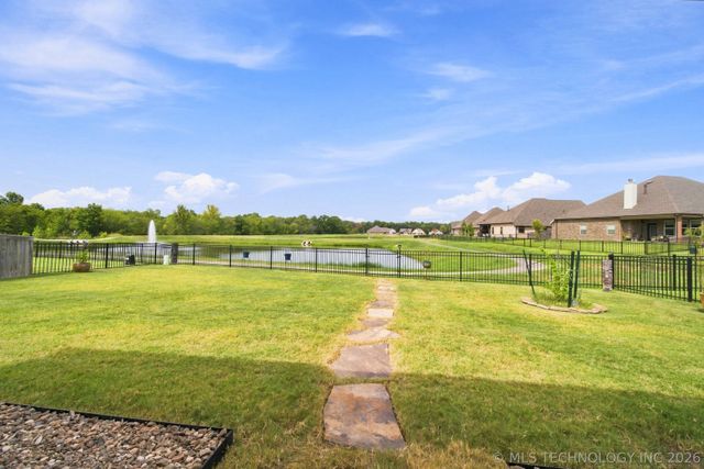 7112 E Queens Street, Broken Arrow, OK 74014