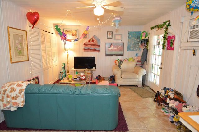 2800 DARTMOUTH AVENUE N, St Petersburg, FL 33713