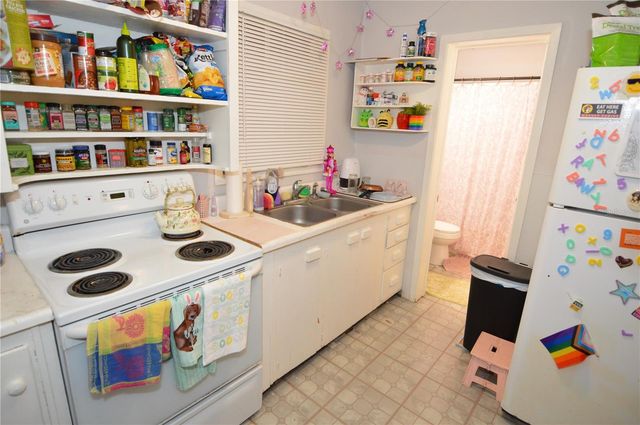 2800 DARTMOUTH AVENUE N, St Petersburg, FL 33713