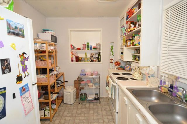 2800 DARTMOUTH AVENUE N, St Petersburg, FL 33713