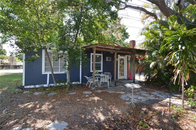2800 DARTMOUTH AVENUE N, St Petersburg, FL 33713