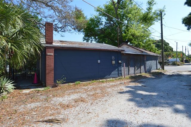 2800 DARTMOUTH AVENUE N, St Petersburg, FL 33713
