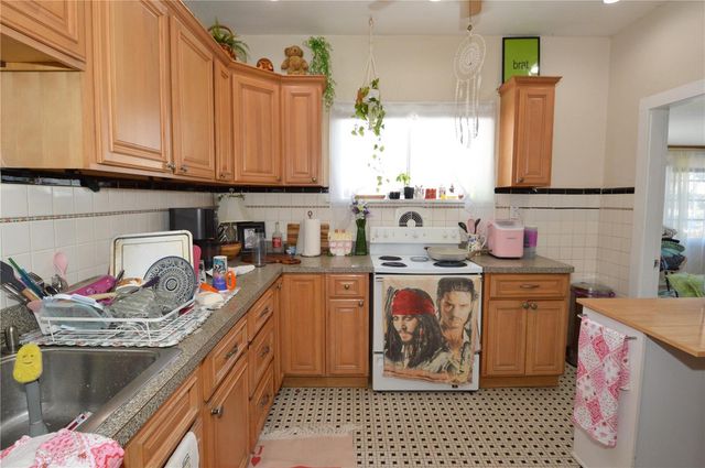 2800 DARTMOUTH AVENUE N, St Petersburg, FL 33713