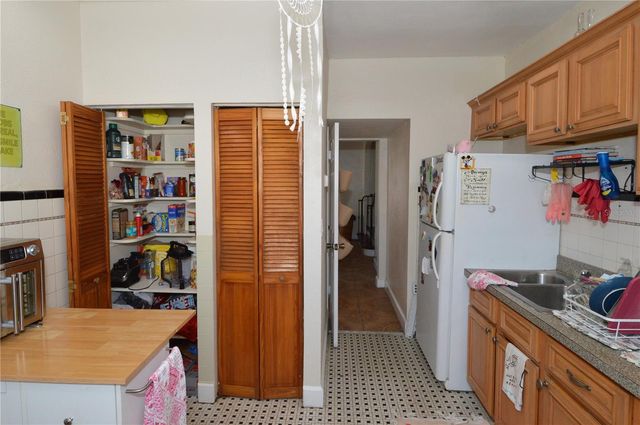 2800 DARTMOUTH AVENUE N, St Petersburg, FL 33713