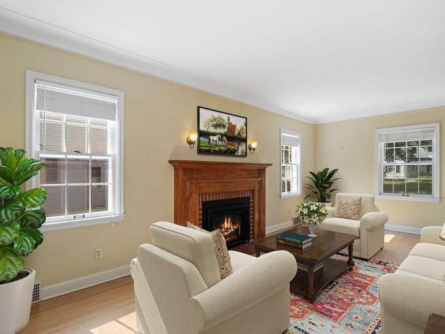 1776 Asbury Street, Falcon Heights, MN 55113