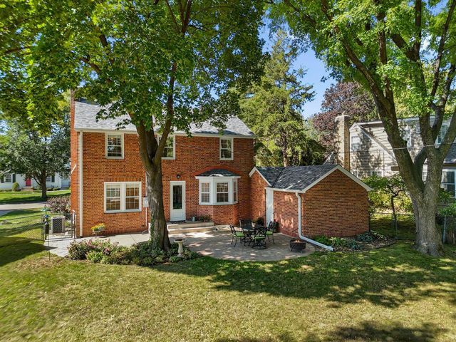1776 Asbury Street, Falcon Heights, MN 55113